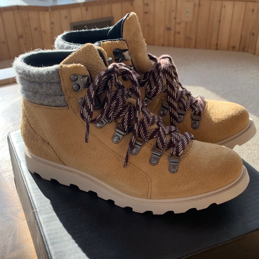 💛NWT SOREL AINSLEY CONQUEST BOOT!💛